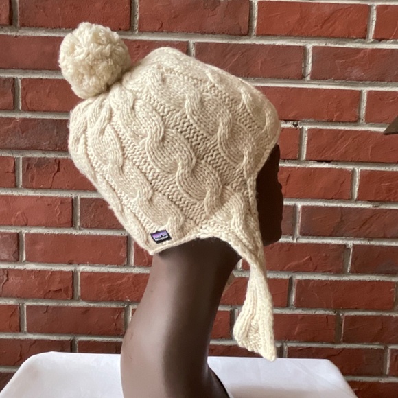 Patagonia Accessories - PATAGONIA WOOL KNIT LINED BEANIE W EAR FLAPS WOMEN’S O/S